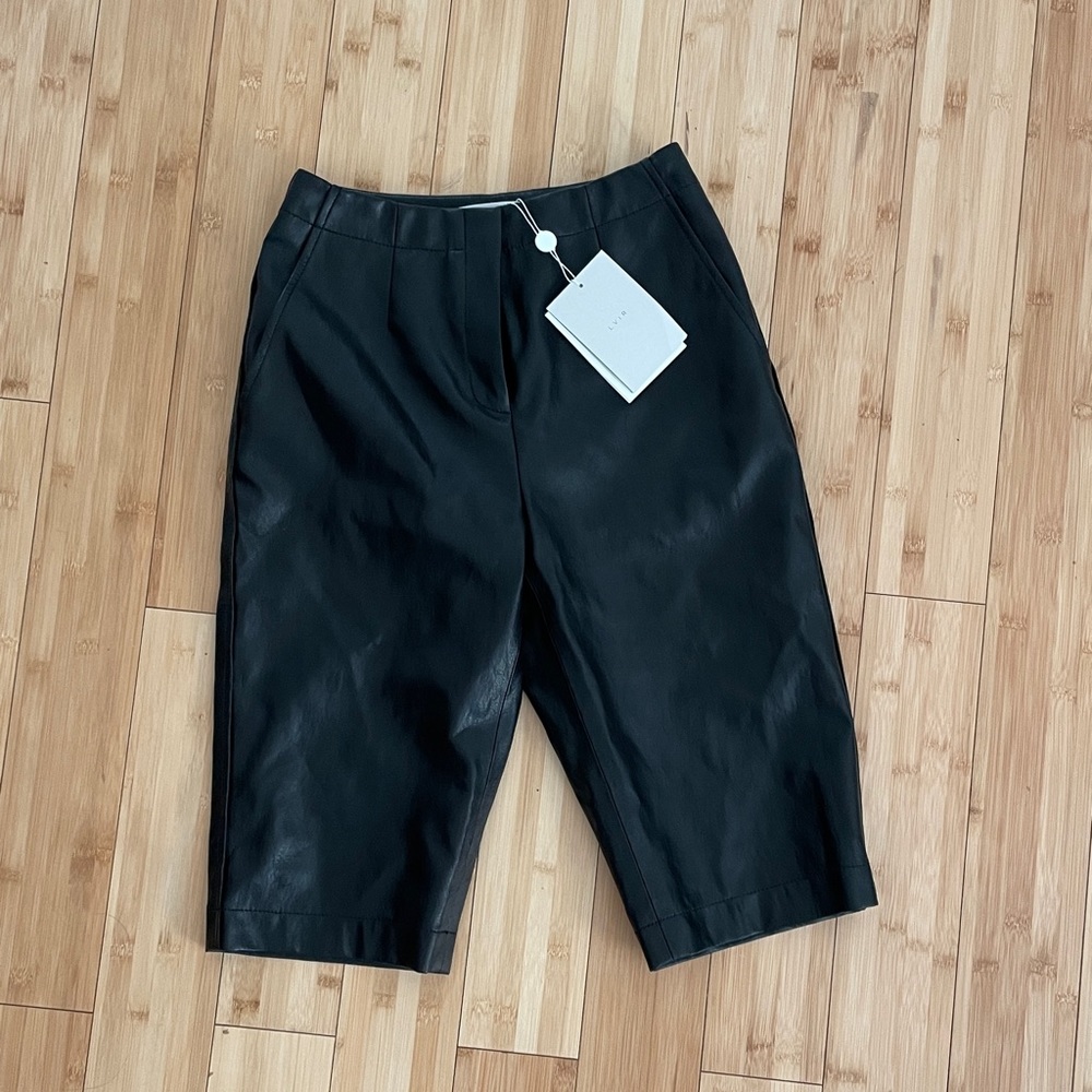LVIR Leather Bermuda shorts